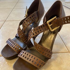 Jessica Simpson Shoes, JP Derry